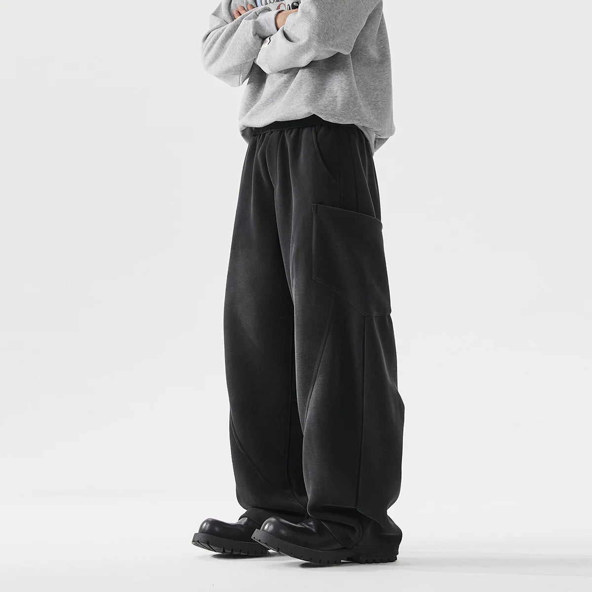 Curved Leg Baggy Pants