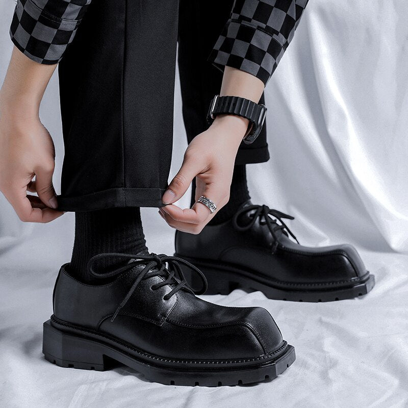 Oksu Contrast Sole Square Toe Shoes | Streets of Seoul | Men's