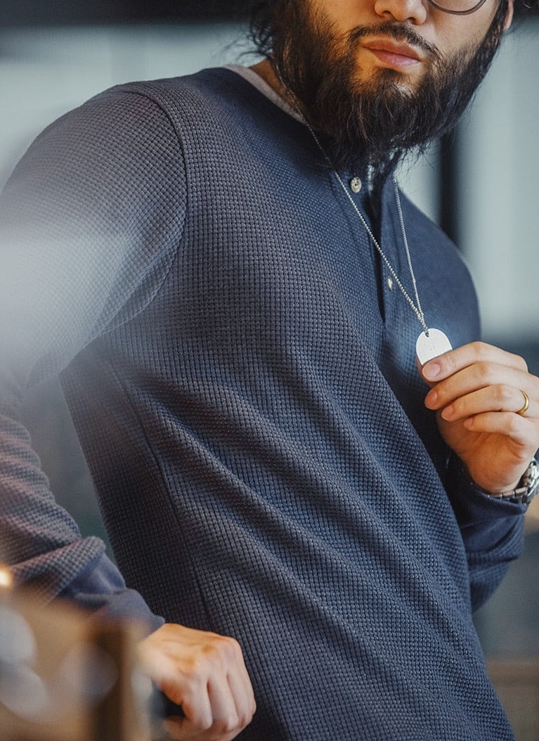 【KOOLOSET】Finger Hole Henley Neck Track Waffle Tee Gritstones Grey Melange Waffle Knit Henley Neck T-Shirt