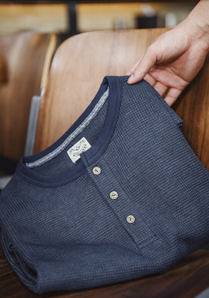 【KOOLOSET】Finger Hole Henley Neck Track Waffle Tee Gritstones Grey Melange Waffle Knit Henley Neck T-Shirt