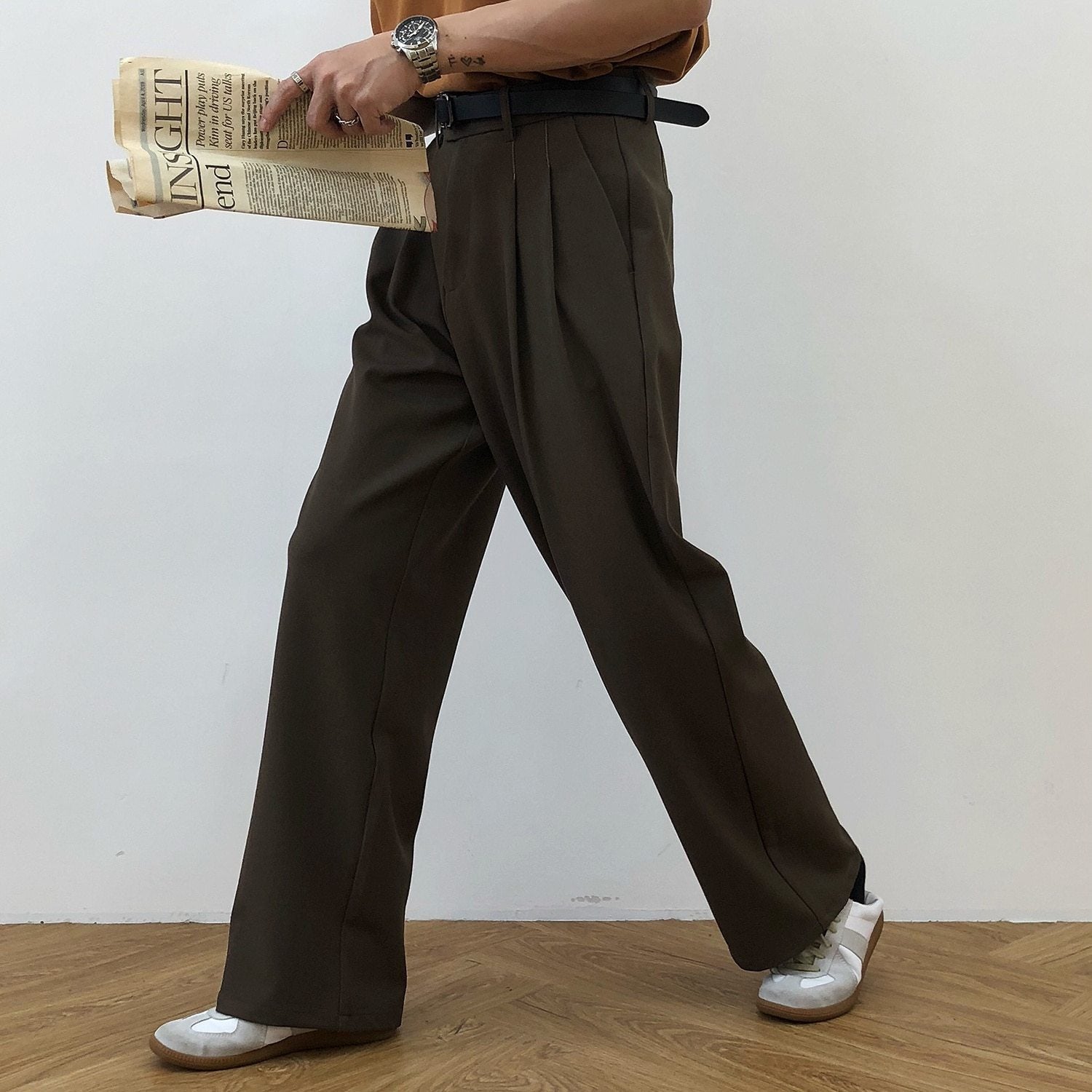 Japanese Style Mens Solid Baggy Wide Leg Pants Men With Wide Leg And  Oversized Fit In Khaki, Black, And White Perfect For Casual Streetwear  220325 From Mu04, $28.73 | DHgate.Com