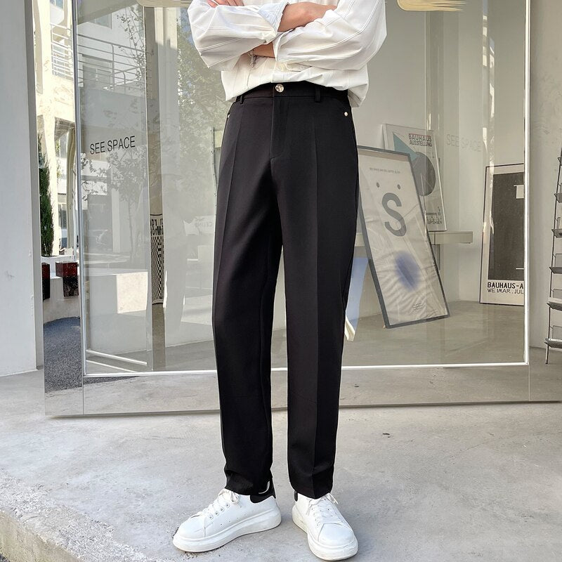 Pantalon de costume à jambe étroite minimaliste