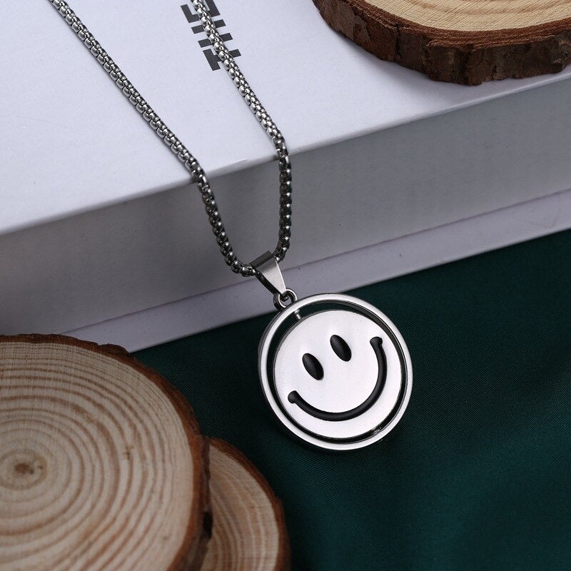 Amazon.com: QEPOL Smiley Face Necklaces, 14k gold plated Paperclip Chain  Cute Round Smile Necklace Enamel Happy Face Necklace Preppy Necklace for  Girls Preppy Jewelry Accessories for Women Girls Teen (White)